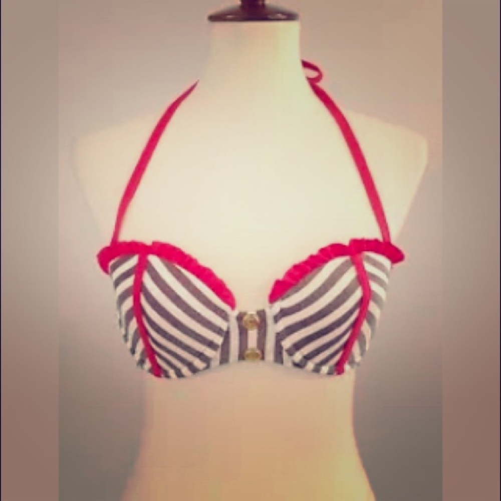 Beach bunny bathing suit top size small